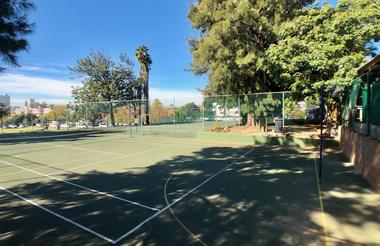 Tennis in the shadow of Table Mountain