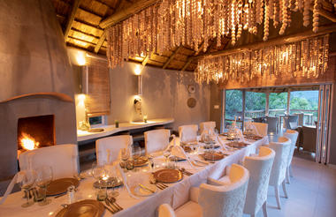 Clifftop Exclusive Safari Hideaway - Evening Dining