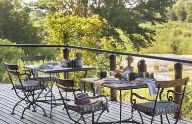 Lion Sands Tinga - Lower Deck