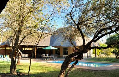 Pool, bar & restaurant area