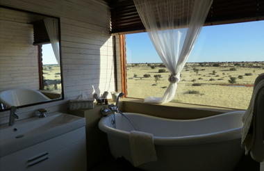 .Bagatelle Kalahari Game Ranch - Dune Chalet Bathroom with view