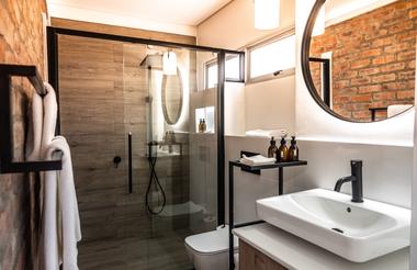 Stylish en-suite bathrooms
