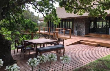 LODGE DECK