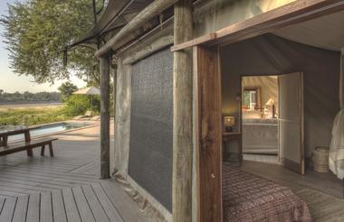 Croc Nest deck entrance to bedroom