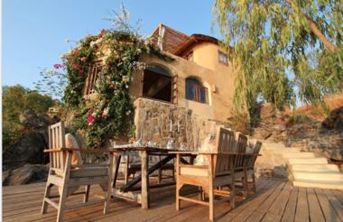 Ndomo House courtyard