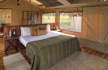 Olakira Camp - Family tent with en suite bathroom