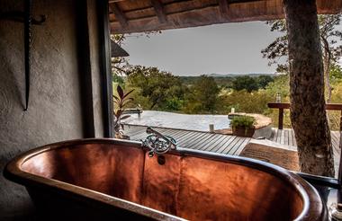 Hambleden Suite Bath with View