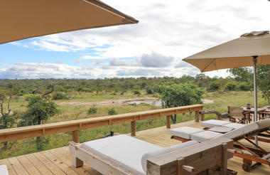 Pool viewing deck