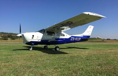 Cessna 210