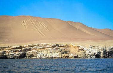 The Chandelier - Geoglyph in Paracas