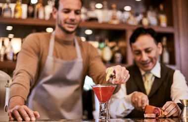Peruvian bar demonstration