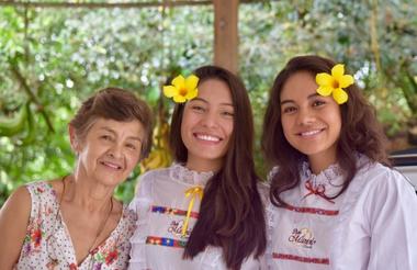 Chapoleras (Colombian countrywomen)