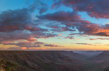 Chalet on the edge of the Etendeka plateau over looking Klipriver Valley 