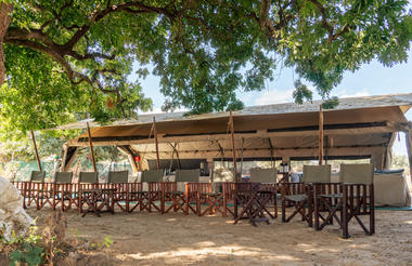 Zambezi Expeditions Dining