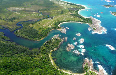 MANAFIAFY BEACH & RAINFOREST LODGE