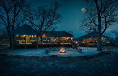 Hyena Pan - Main Lodge 