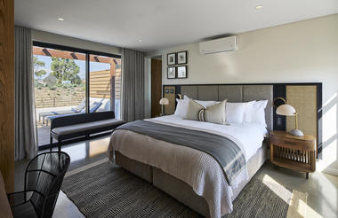 Luxury Cottage - King Bed