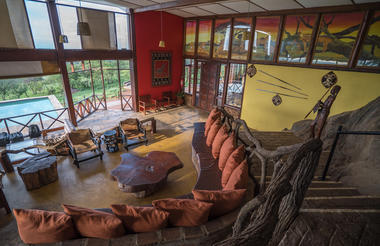 Serengeti Simba Lounge