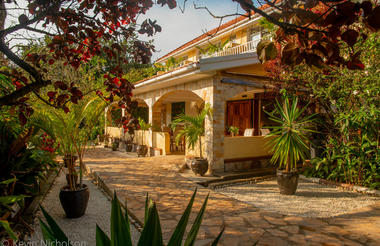 Karibu Exterior
