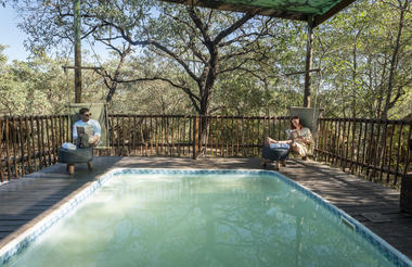 Buffalo Rock Safari Camp 