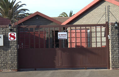 AMJICAJA GUESTHOUSE ENTRANCE (Day)