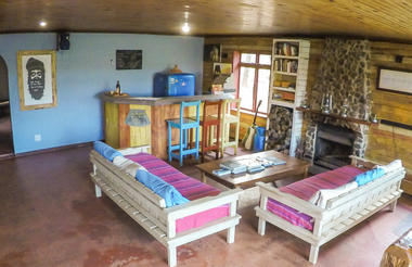 LOUNGE AT LODGE