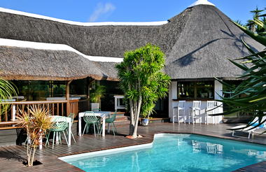 BonBini deck & pool