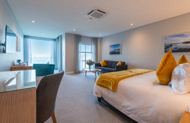 Manor House Suite, Lagoon views