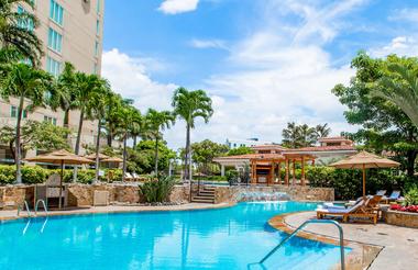  Poolside view