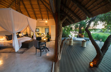 Chitwa luxury suites with dam