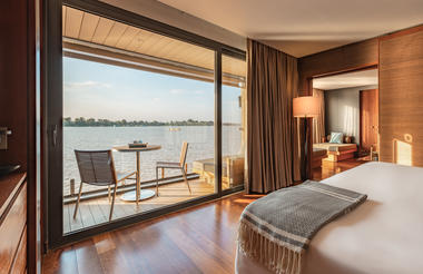 Aqua Mekong - Design Suite with Balcony