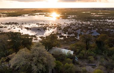 The Zarafa Dhow Suite overlooks the Zibadianja Lagoon