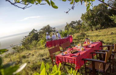 Bush Breakfast overlooking the Masai Mara