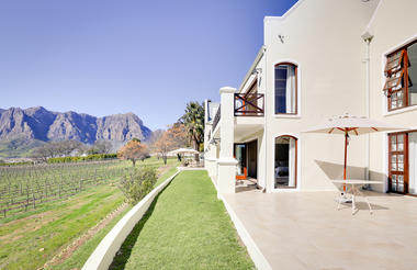 Front side of Banhoek Lodge