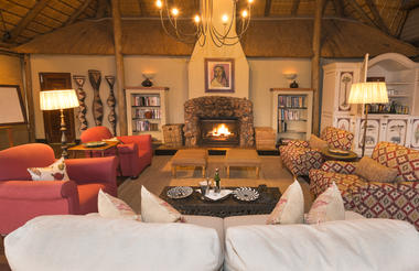 Little Ongava pavilion lounge