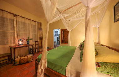 6 standard rooms all en-suite and situated in the main house.