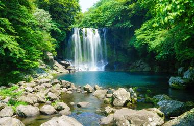 Jeju Island Cheonjiyeon Waterfalls