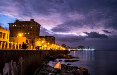 Malecon Noche