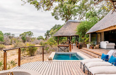 2 bedroomed family villa, pool, river view + fire pit