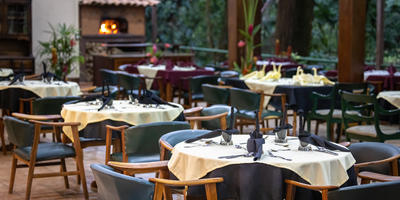 Our Italian restaurant is the perfect place to enjoy and incredible lunch or dinner, we have good options of salads, pastas and pizzas.