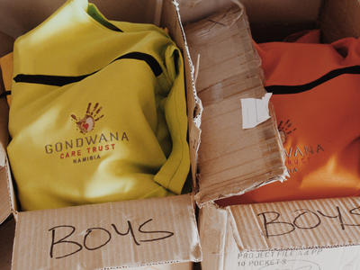 NdinelaoShikemeni_XmasBags_HopeVillage_2020--(3).jpg