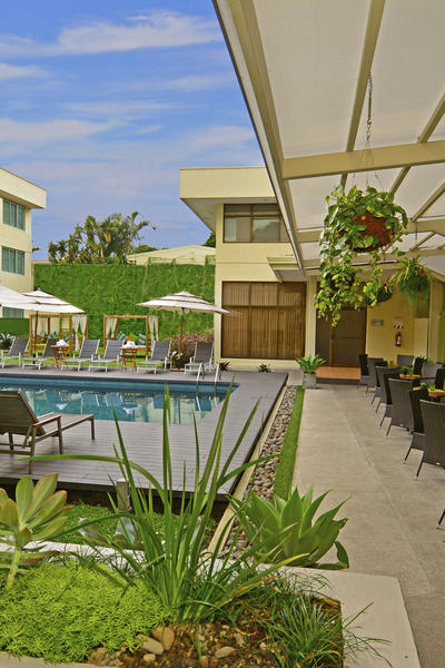 Perfect area to share with family or friends.