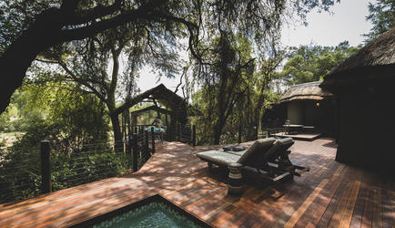 Main Jock | Guest Suites