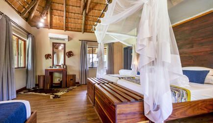 Hakusembe River Lodge