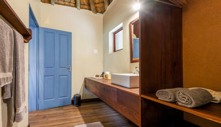 Hakusembe Lodge