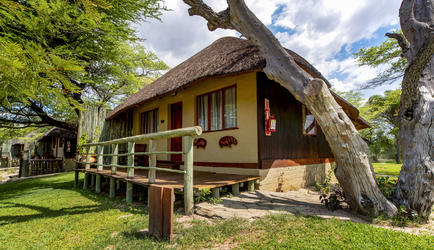 Hakusembe River Lodge