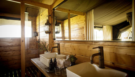 Luxury Tent Bathroom