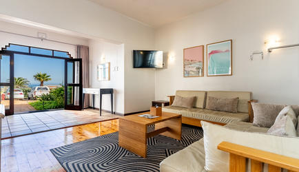 Tidal Pool - 1 Bedroom Apt | Lounge