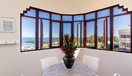 Tidal Pool - Traditional Family 2 Bedroom Apartment | Enclosed balcony