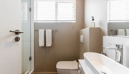 Tidal Pool - 2 Bedroom Panoramic Apartment | Bathroom